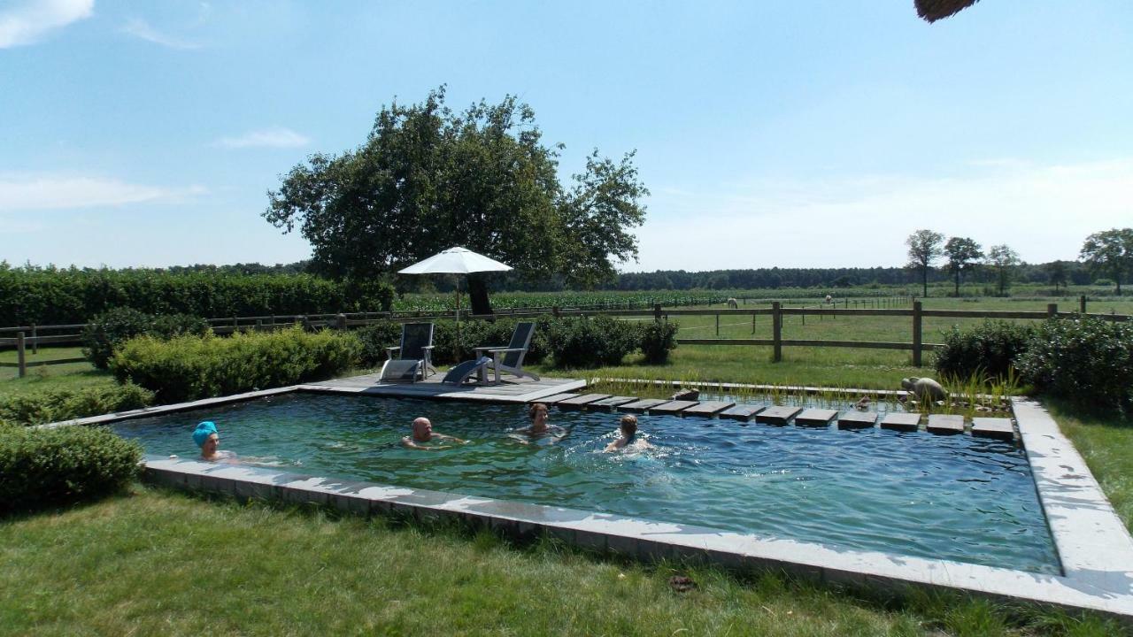 De Weide Poort Bed & Breakfast Beerse Exterior photo